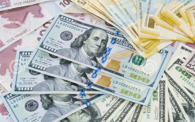 Manat güclənir, dollar mövqeyini qoruyur: Dedollarlaşmanın iqtisadi analizi