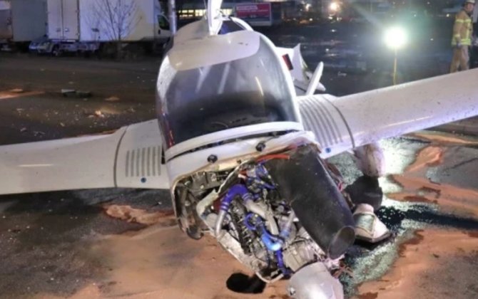 Almaniyada təyyarə insanların olduğu küçəyə eniş etdi: yaralılar var