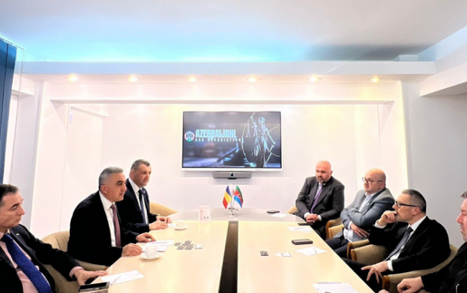 Vəkillər Kollegiyasının rəhbərliyi Rumıniyada konfransda iştirak etdi - FOTO