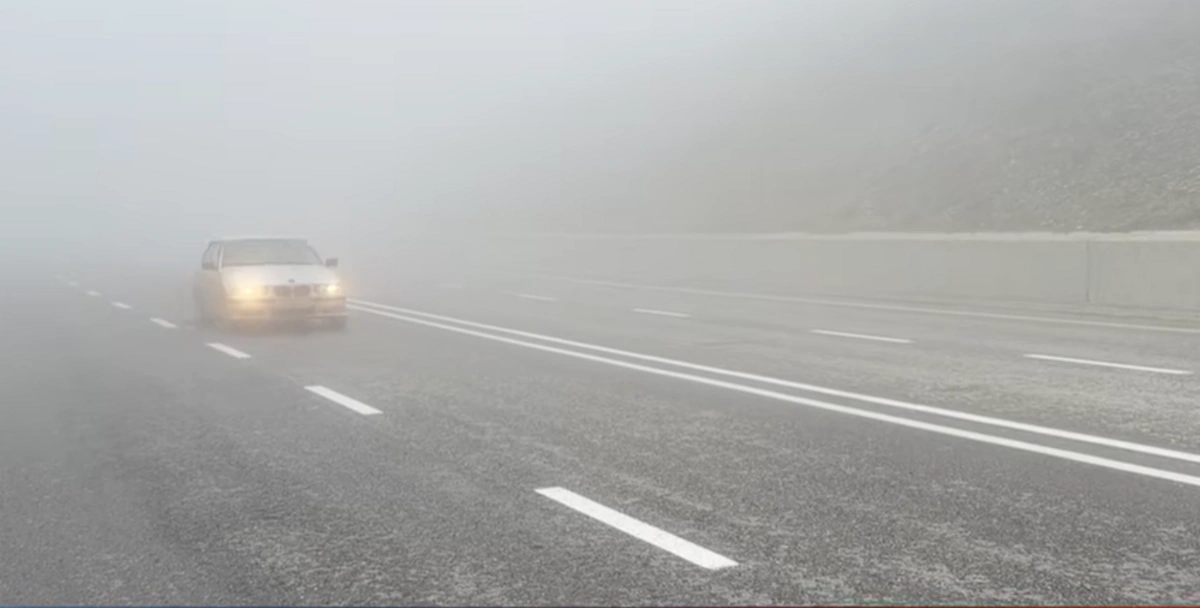 Qatı duman Muğanlı-İsmayıllı yolunda sürücülərə çətinlik yaratdı - VİDEO