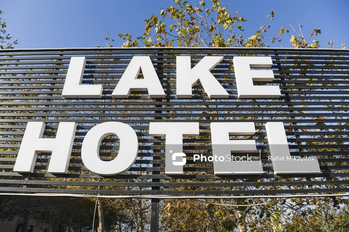 Продлен срок ареста арендатора, обвиняемого в гибели 4 сотрудников отеля в Баку