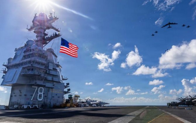 Пентагон: Военные США нанесли удары по катерам с наркотиками в Тихом океане