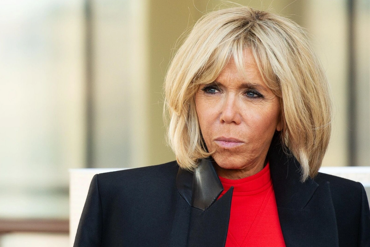 Bricit Makron qalmaqaldan sonra üzr istədi