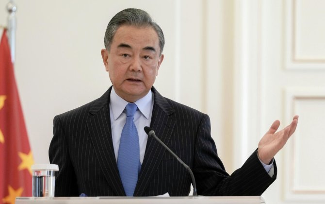 Глава МИД КНР выступил за ведущую роль Палестины в послевоенном управлении Газой