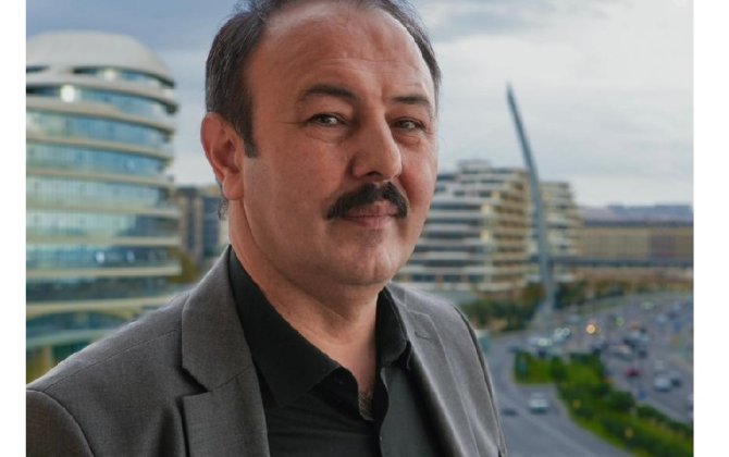 “Bizim gözümüzü, könlümüzü, beynimizi Qum tutmayıb, Kreml heç tutmayıb, Soros da tutmayıb”