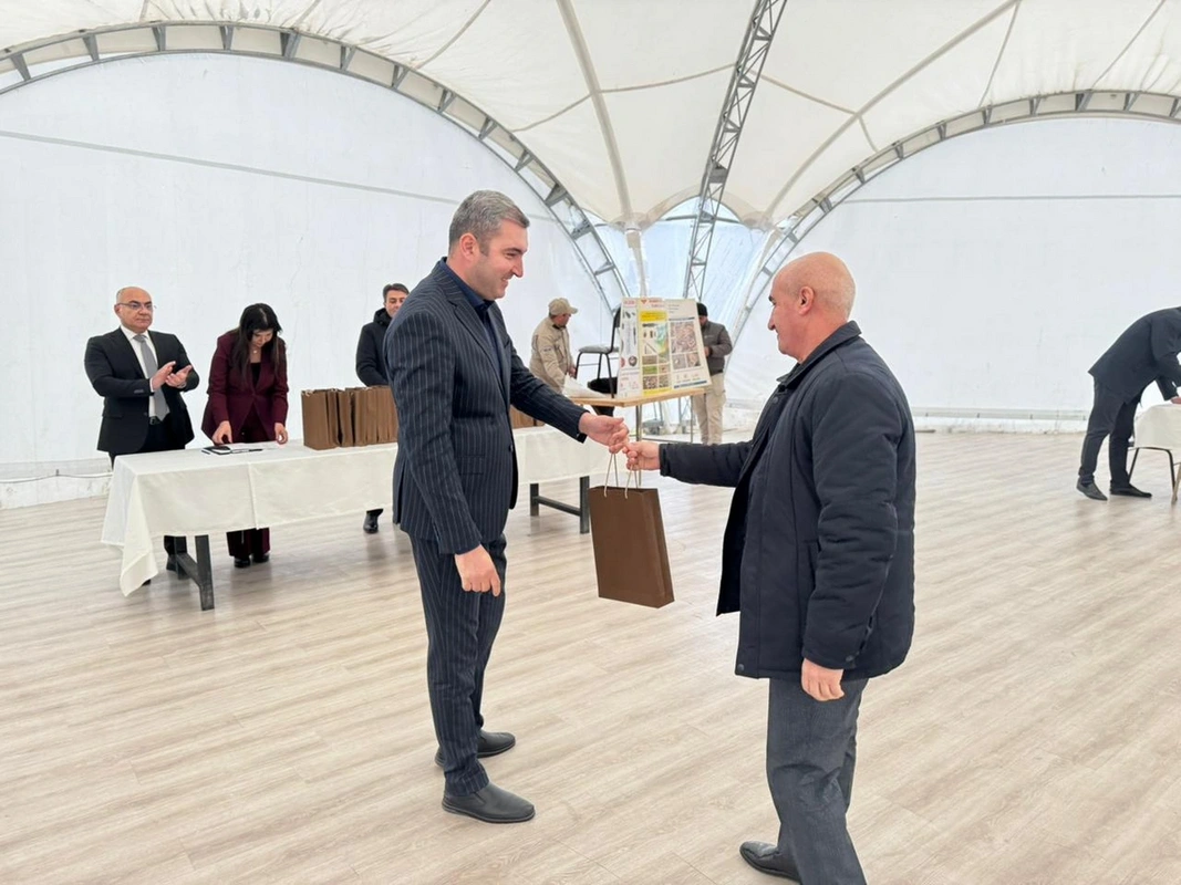 Очередная группа переселенцев прибыла в Лачын-ФОТО