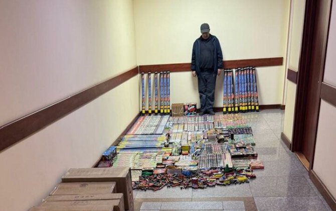 Bakıda pirotexniki vasitələrin satıldığı anbar aşkarlandı - VİDEO