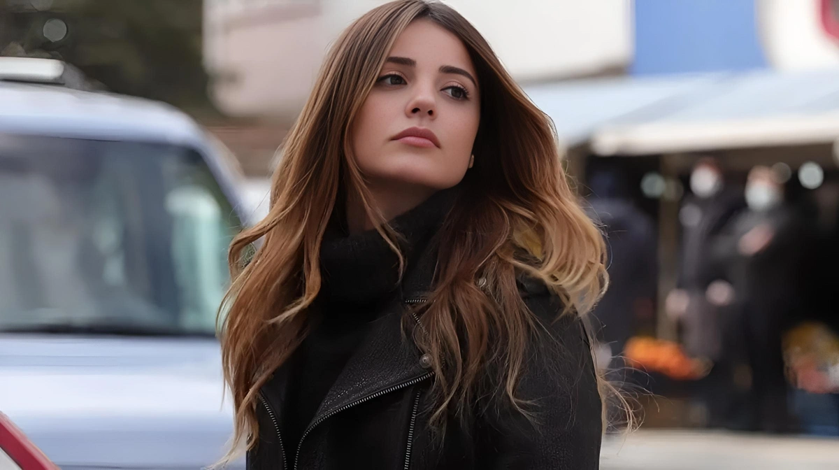 Türkiyədə tanınmış şəxslərə qarşı narkotik əməliyyatı: Məşhur aktrisa Ezgi Eyüboğlu saxlanıldı