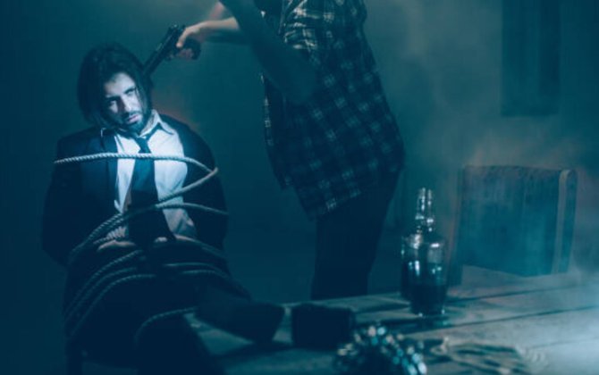 Bacısı oğlu və azyaşlı uşağının başına silah dayayıb girov götürdü - Hacıqabuldakı hadisənin təfərrüatı