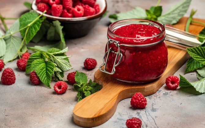 Putin onlara mürəbbə və şokolad dolu SƏBƏT GÖNDƏRDİ