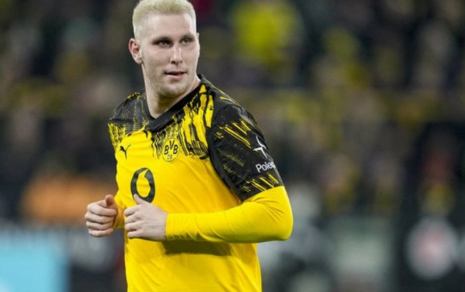 Almaniyalı müdafiəçi 