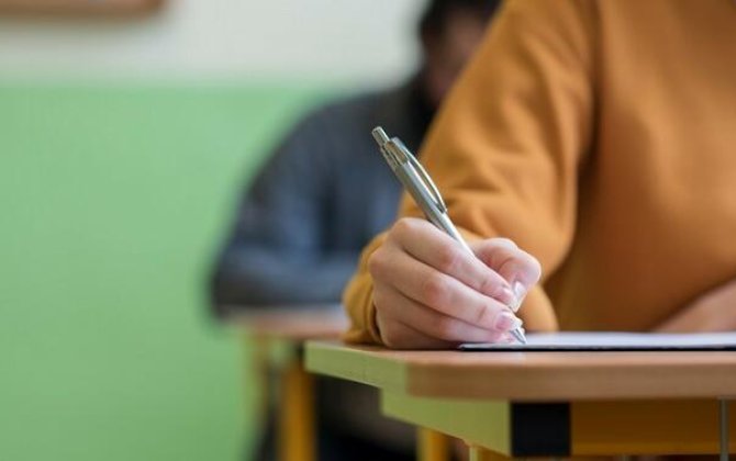 Vergi orqanlarında işləmək istəyən namizədlər üçün tеst imtаhаnı keçirilib