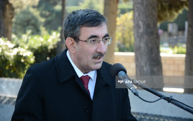 Вице-президент Турции Джевдет Йылмаз прибыл с визитом в Азербайджан