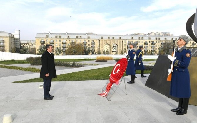 Cövdət Yılmaz Zəfər parkını ziyarət etdi