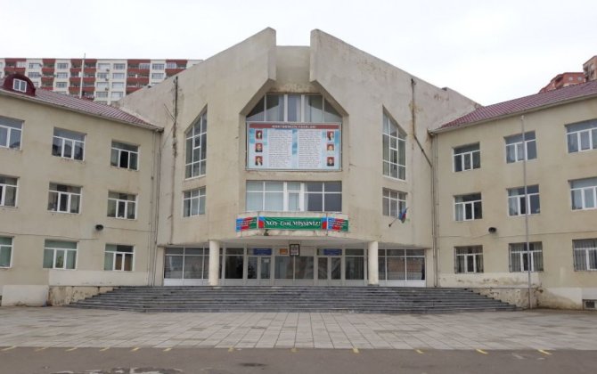 308 nömrəli məktəbdə uşaqlar 