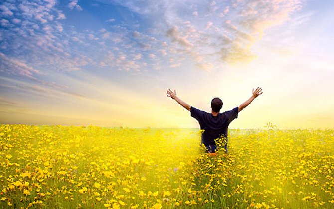 “Xoşbəxt olmaq qabiliyyəti sərvətin miqdarından və ya xarici hadisələrdən asılı deyil...” - İLAHİ RESEPT