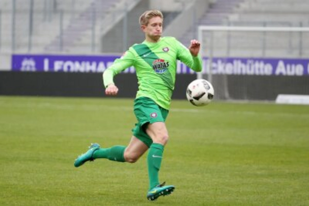 Almaniya millisinin sabiq futbolçusu qəzada həlak oldu