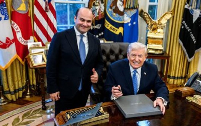 Ermənistan səfiri ABŞ prezidenti ilə görüşdü: Tramp Paşinyana üzərində şəxsi yazı olan hədiyyə yolladı...-FOTO