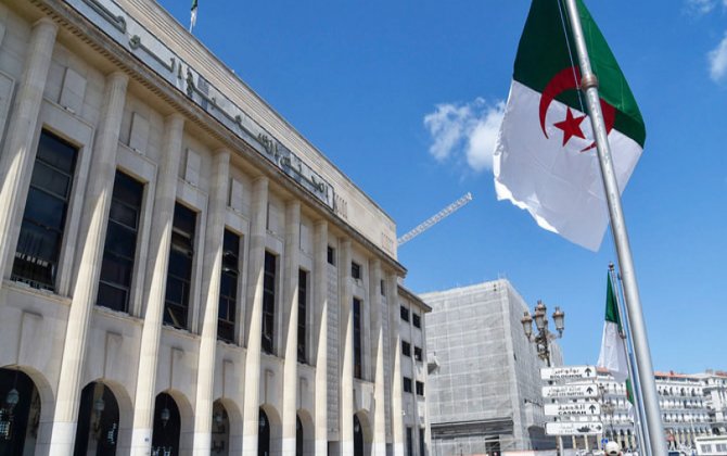 Əlcəzair parlamenti Fransa müstəmləkəçiliyini cinayət hesab edən qanun layihəsini qəbul edib