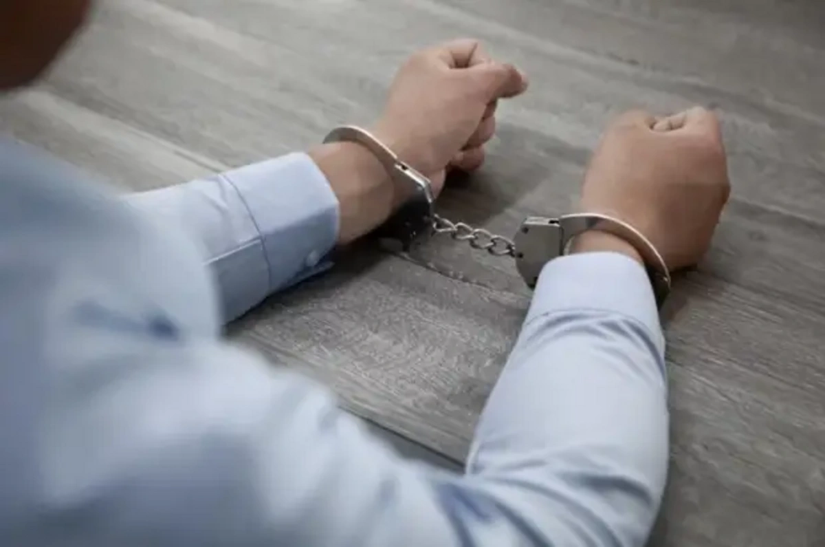 Polşanın Fransadakı səfiri korrupsiya şübhəsi ilə saxlanılıb