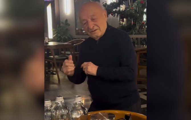 98 yaşlı Ömər Eldarov ad günündə belə rəqs etdi - VİDEO