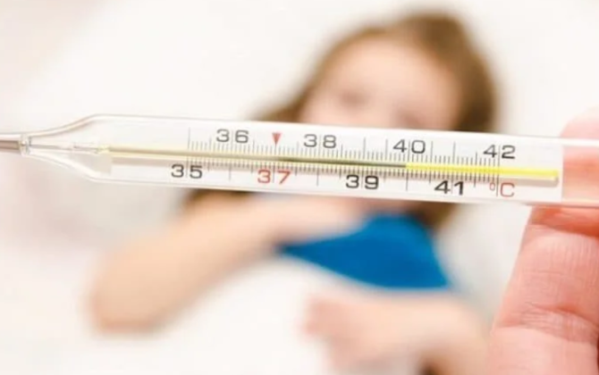 Azərbaycanda beş yaşlı uşaq yüksək hərarətdən öldü