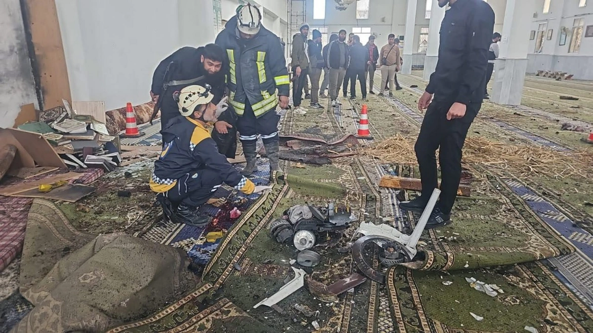 Məsciddə terror aktı törədildi - Ölənlər və yaralananlar var