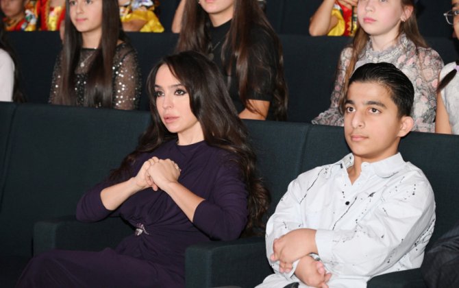 Leyla Əliyeva və Alena Əliyeva Uşaq İncəsənət Festivalının yekun mükafatlandırma mərasimində iştirak ediblər - FOTO