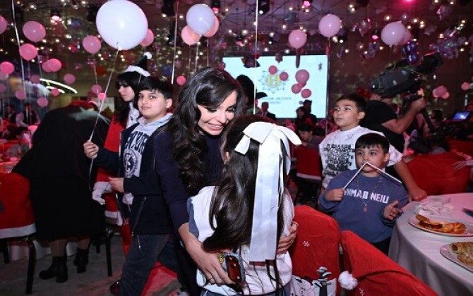 Фонд Гейдара Алиева организовал праздник детям