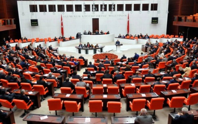 Türkiyə parlamentində erməni kilsəsindəki vəziyyətə münasibət bildirildi...