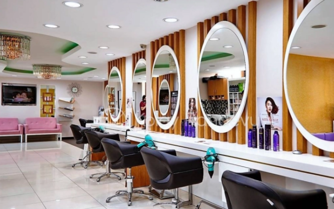 Biləsuvarda qadın işlədiyi gözəllik salonunda ölüb