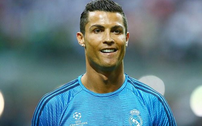 Ronaldoya qırmızı vərəqə göstərən hakim belə cəzalandırılıb