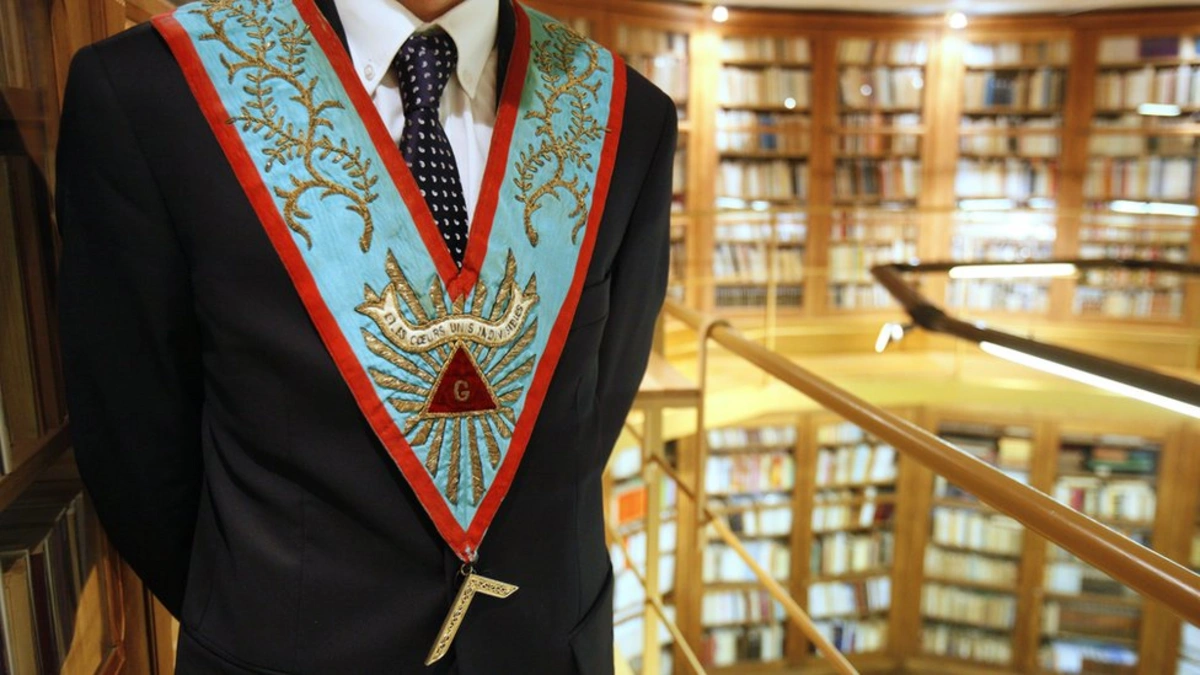 Masonlar London polisini məhkəməyə verdilər