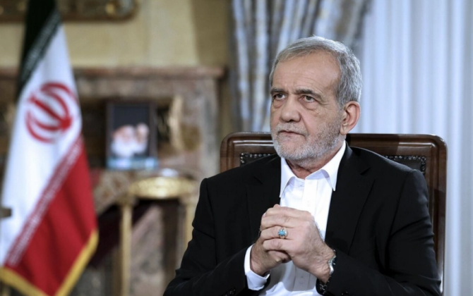 Məsud Pezeşkian İrandakı çətin iqtisadi vəziyyətdən danışıb