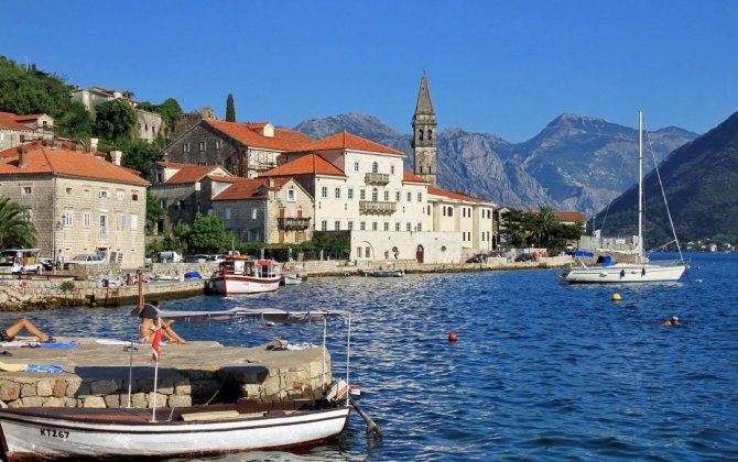 Монтенегро отменяет безвиз для азербайджанцев ради ЕС