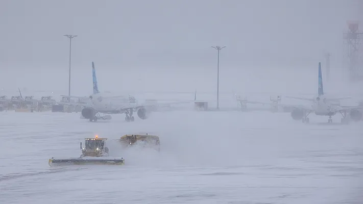 В США из-за непогоды были задержаны свыше 10 тыс. рейсов