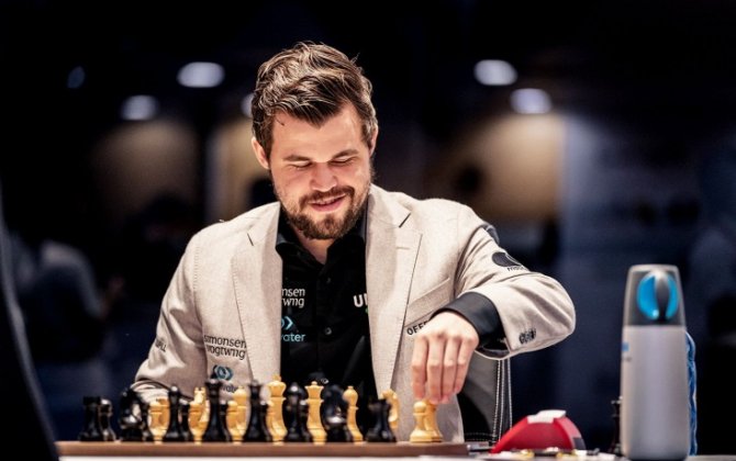 Карлсен выиграл чемпионат мира по блицу