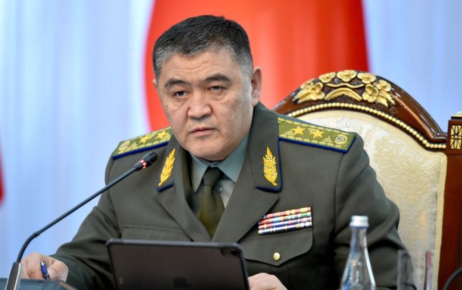 В Кыргызстане глава Госкомитета отчитал китайца за незнание местного языка-ВИДЕО