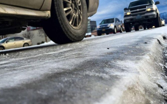 Bəzi rayonlarında yollar dumanlı olacaq, buz bağlayacaq