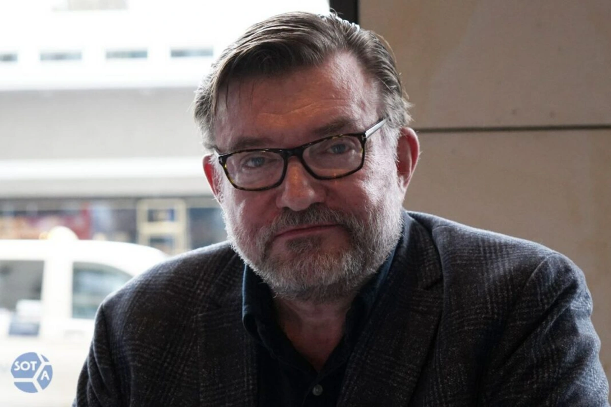 Rusiyada keçmiş məşhur teleaparıcı beynəlxalq axtarışa verildi