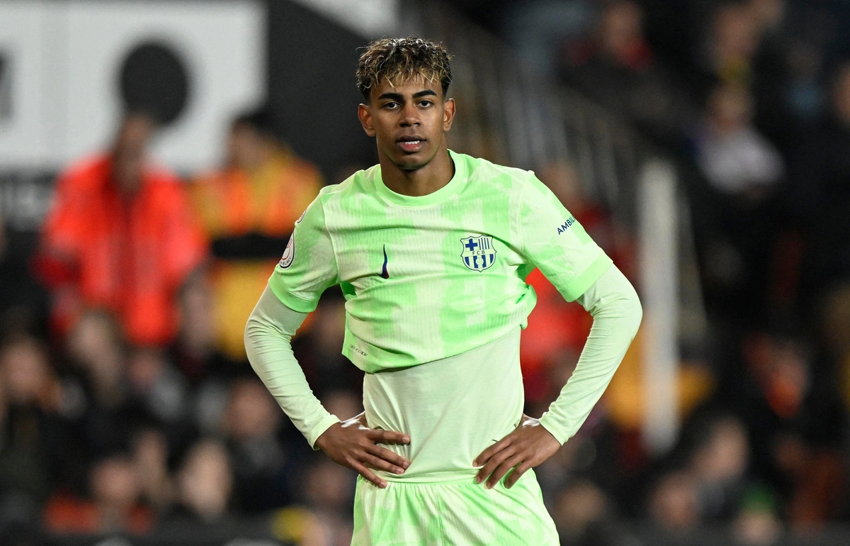 Lamin Yamal ilin ilk məşqində iştirak etmədi - Derbini buraxa bilər