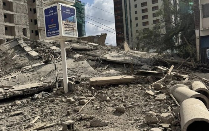 Keniyada çoxmərtəbəli bina uçub, dağıntılar altında qalanlar var