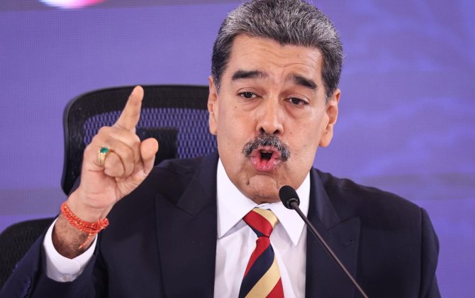 Мадуро подписал указ о введении в Венесуэле чрезвычайного положения