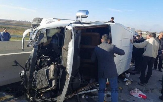 В Астаре перевернулся микроавтобус, есть погибшие