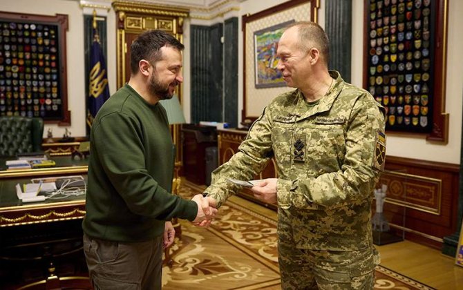 Зеленский разъяснил, будет ли менять Сырского