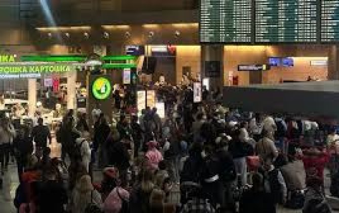 Атака беспилотников парализовала работу московских аэропортов-ВИДЕО