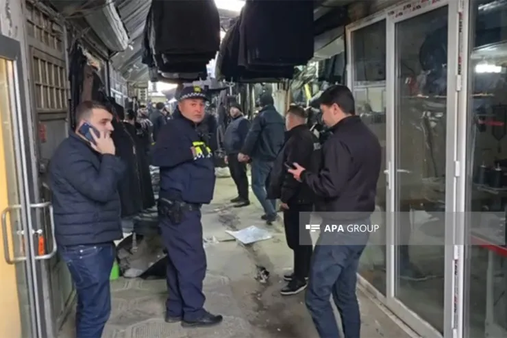 Marneulidə bazarda atışma - Azərbaycanlı ata və oğlu yaralandı