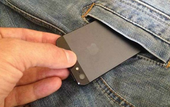 Atasının telefonunu oğurlayıb 60 manata satdı