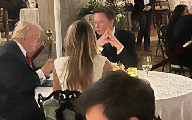 Mask Trampla yemək FOTOsunu paylaşdı