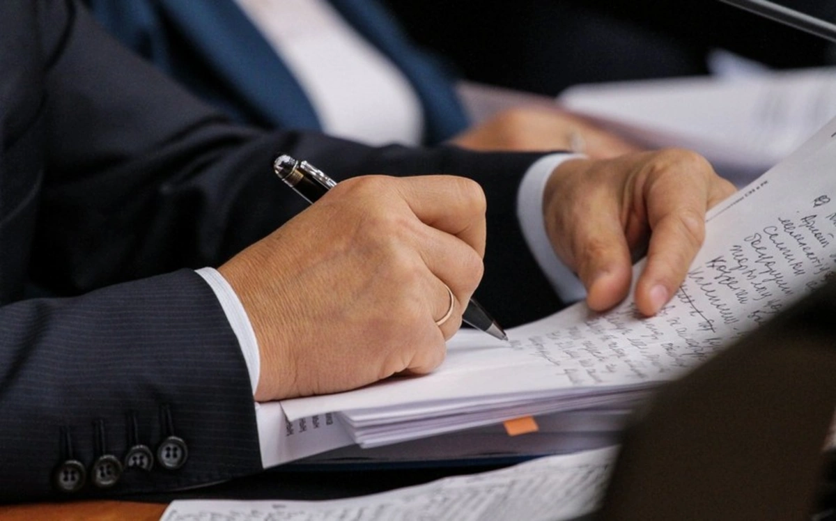 Dövlət qulluğunda işləmək istəyənlərin NƏZƏRİNƏ: DİM imtahan keçirəcək